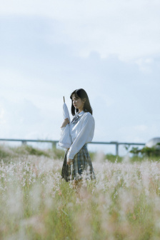 白桃松木(校园)请你吃糖凌虚阁